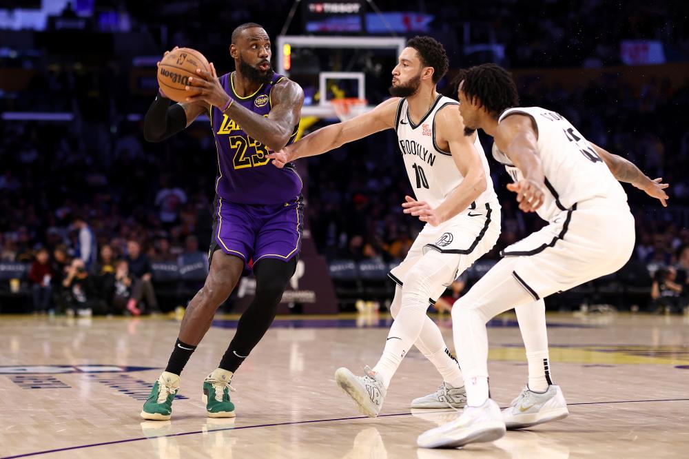 现出过人的 现出过人的